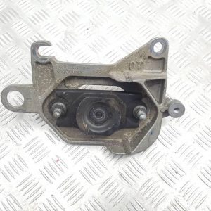Подушка крепления КПП Nissan Qashqai 2 (2017 - 2022)