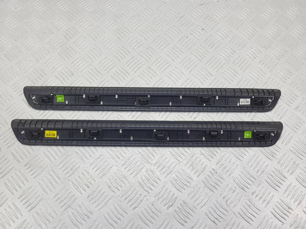 190043