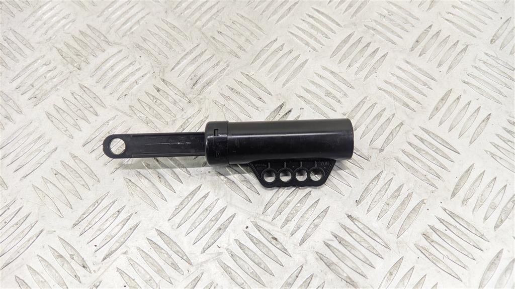 195225