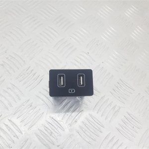 Разъем AUX / USB Hyundai Tucson 4 поколение (NX4) (2021-2023)