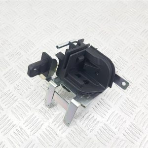 Кронштейн полки багажника BMW 5 G30/G31 7 (2016 - 2020)
