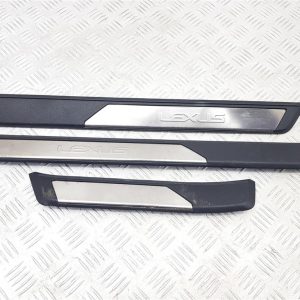 Накладка на порог Lexus ES 7 (2018- 2021)