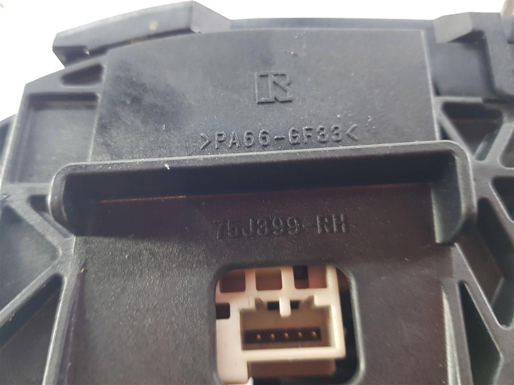213735