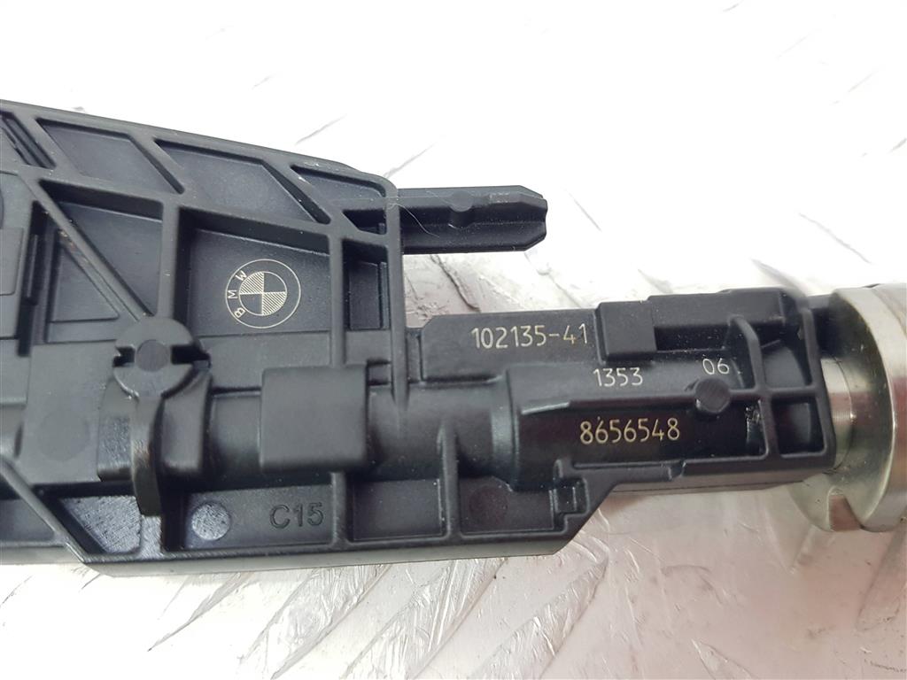 215208