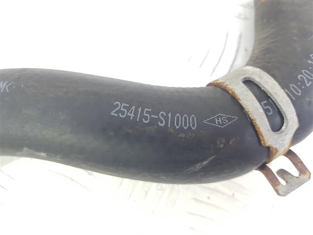 216885