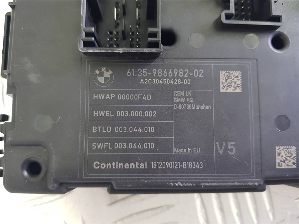 218824