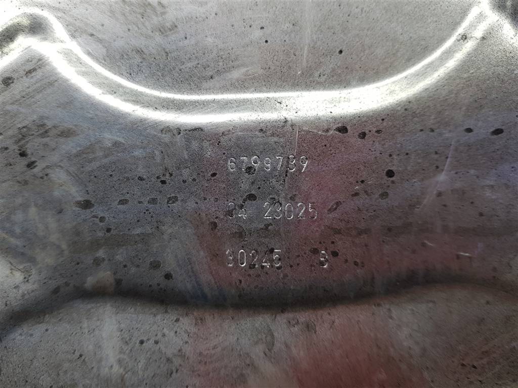 222083