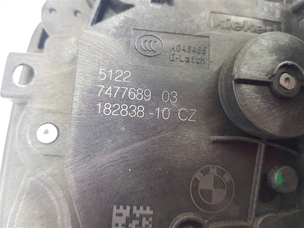 222382