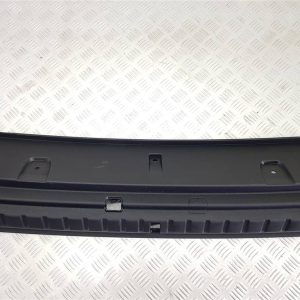 Накладка внутренняя на заднюю панель кузова (багажника) BMW 2 F44 1 поколение (2019-2025)