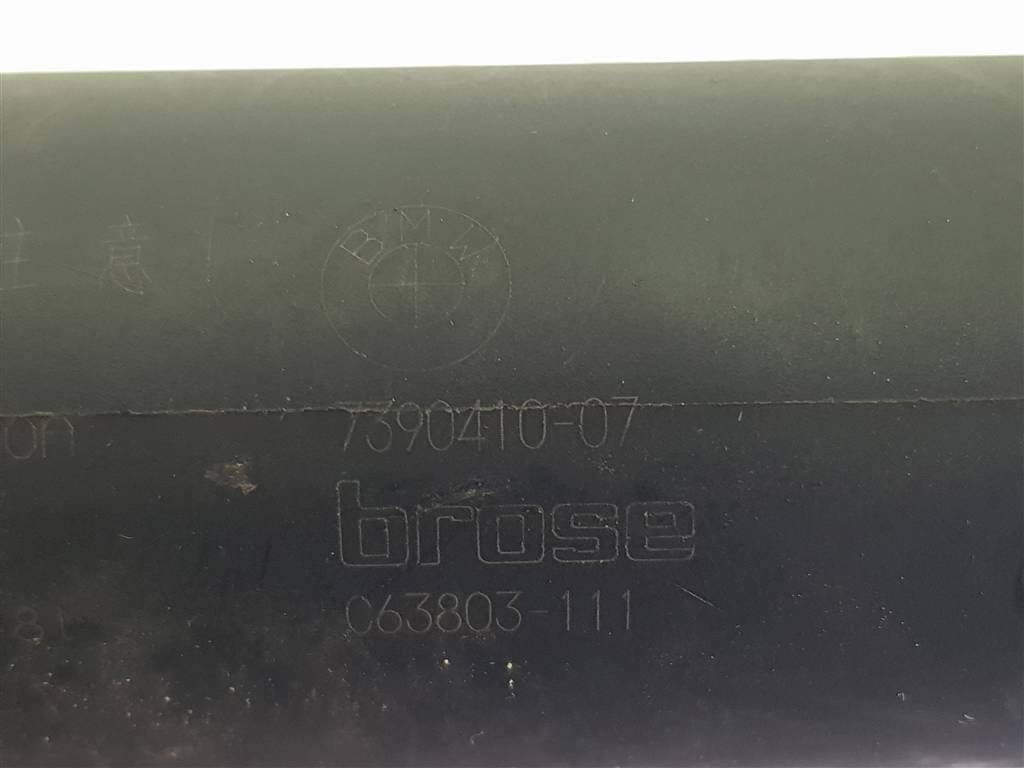 226273