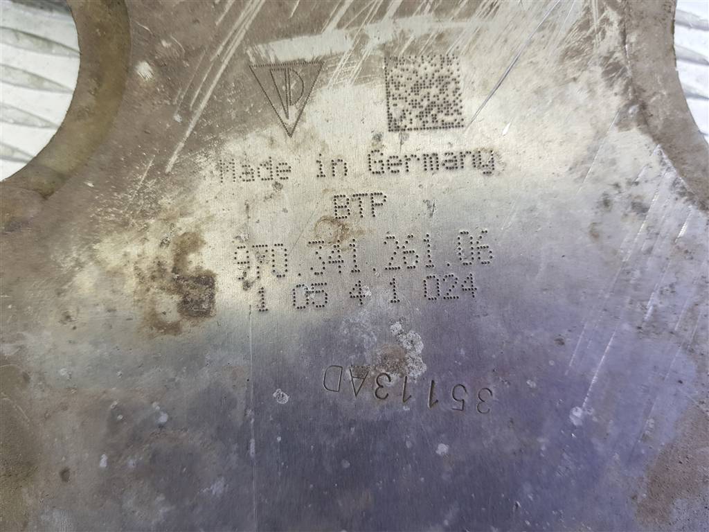 226890