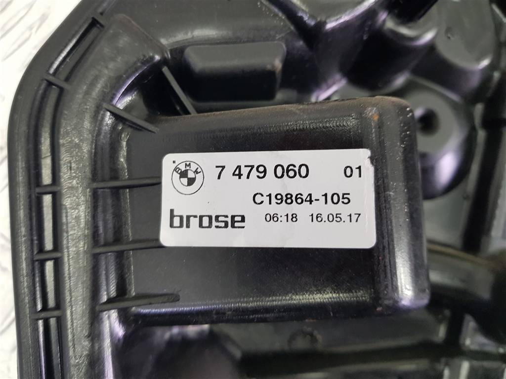 229044