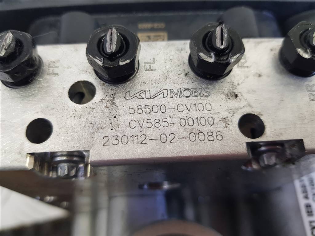 230963