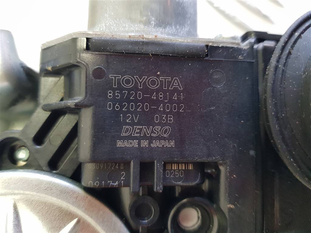 232439