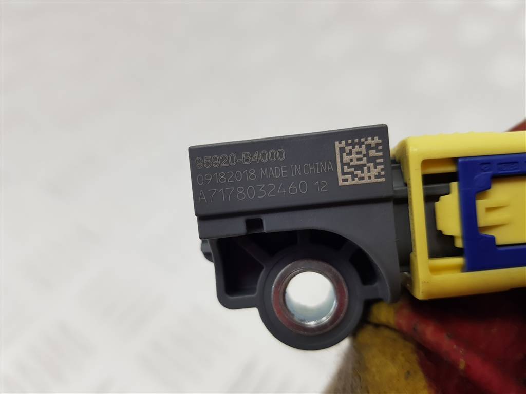 233054
