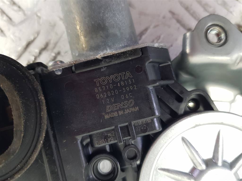 233991