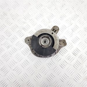 Подушка крепления двигателя (опора) Mercedes C W205 4 поколение (2014-2018)