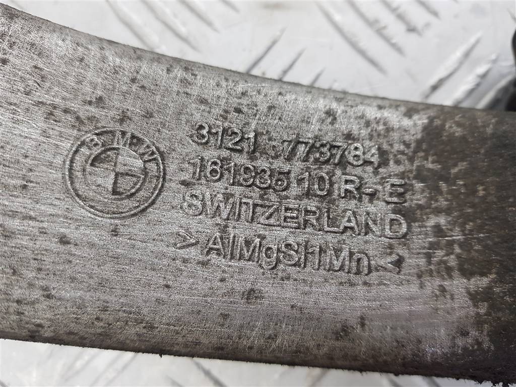 243829