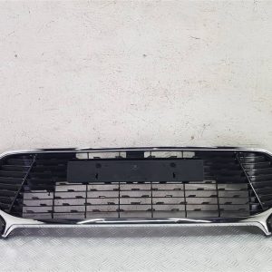 Заглушка (решетка) в бампер Toyota Camry XV50 [рестайлинг] (2014-2017)