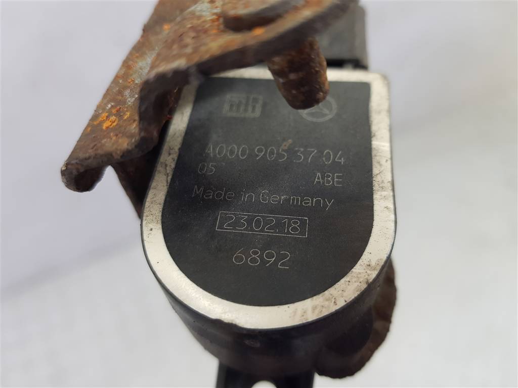 251942