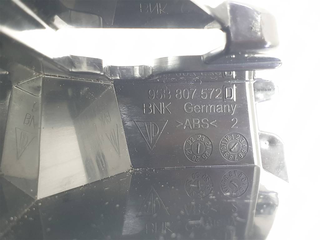 256541