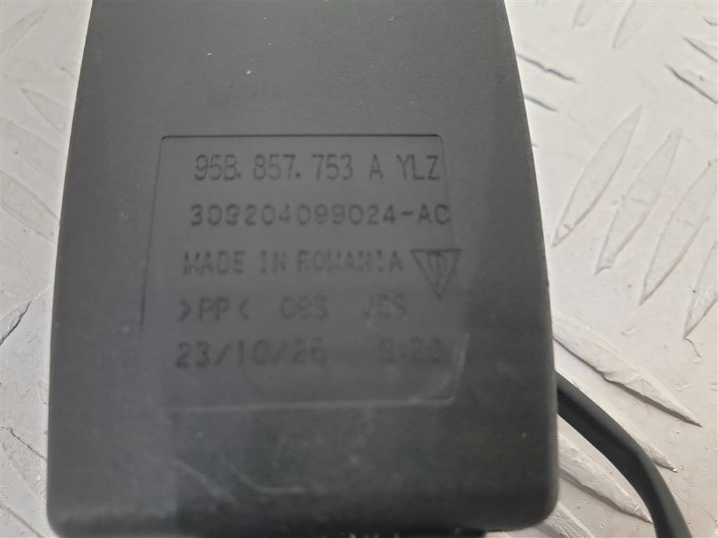 256702