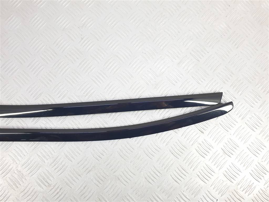 256903