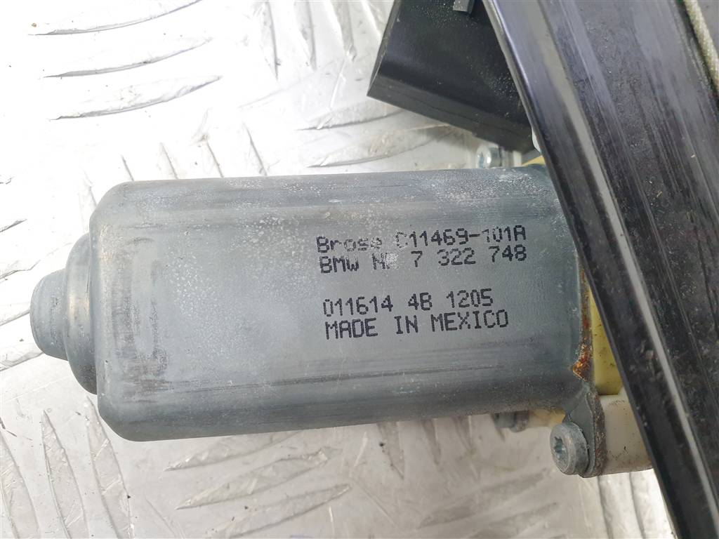 256975