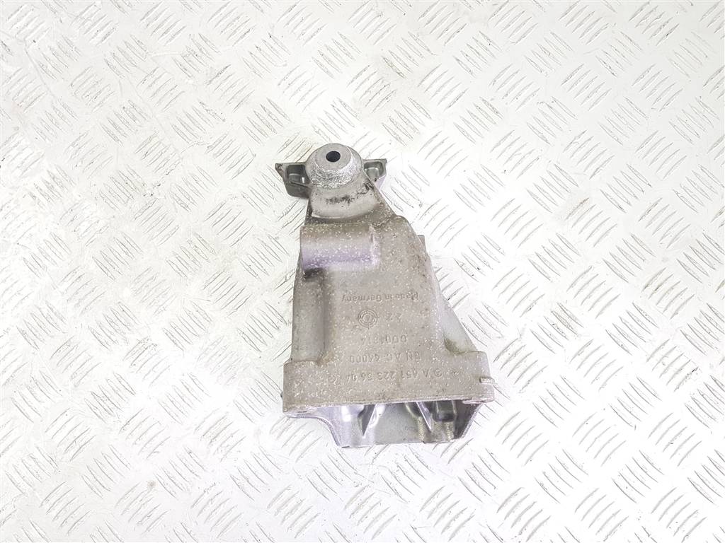 257194