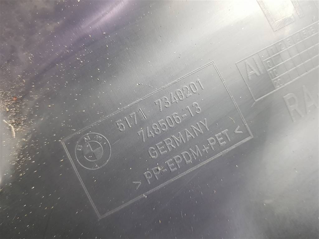 258453