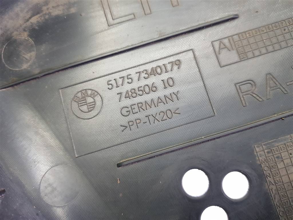 258731