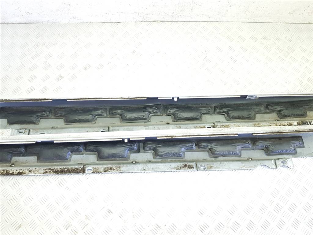 261085
