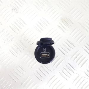Разъем AUX / USB Hyundai Santa Fe 4 поколение [рестайлинг] (2020-2023)