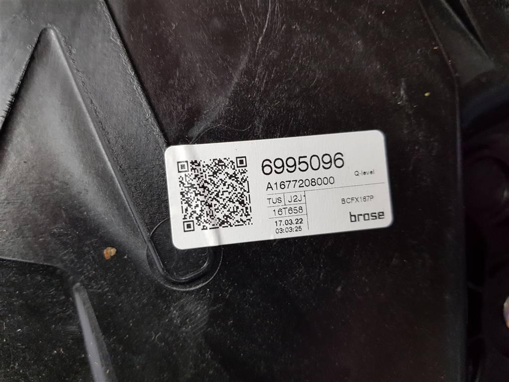 266876