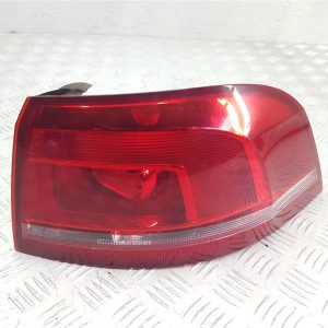 Фонарь задний правый Volkswagen Passat B7 (2010-2015)