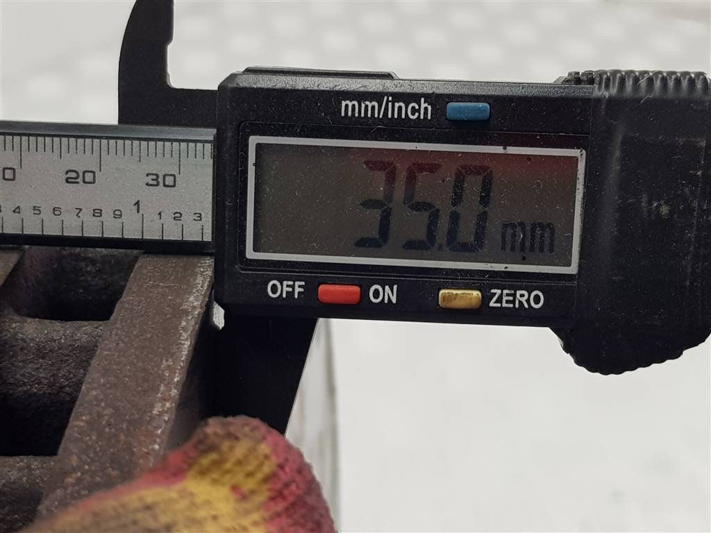 269579