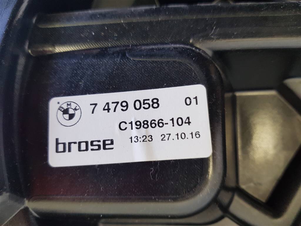 271144