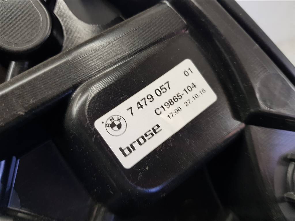 271366