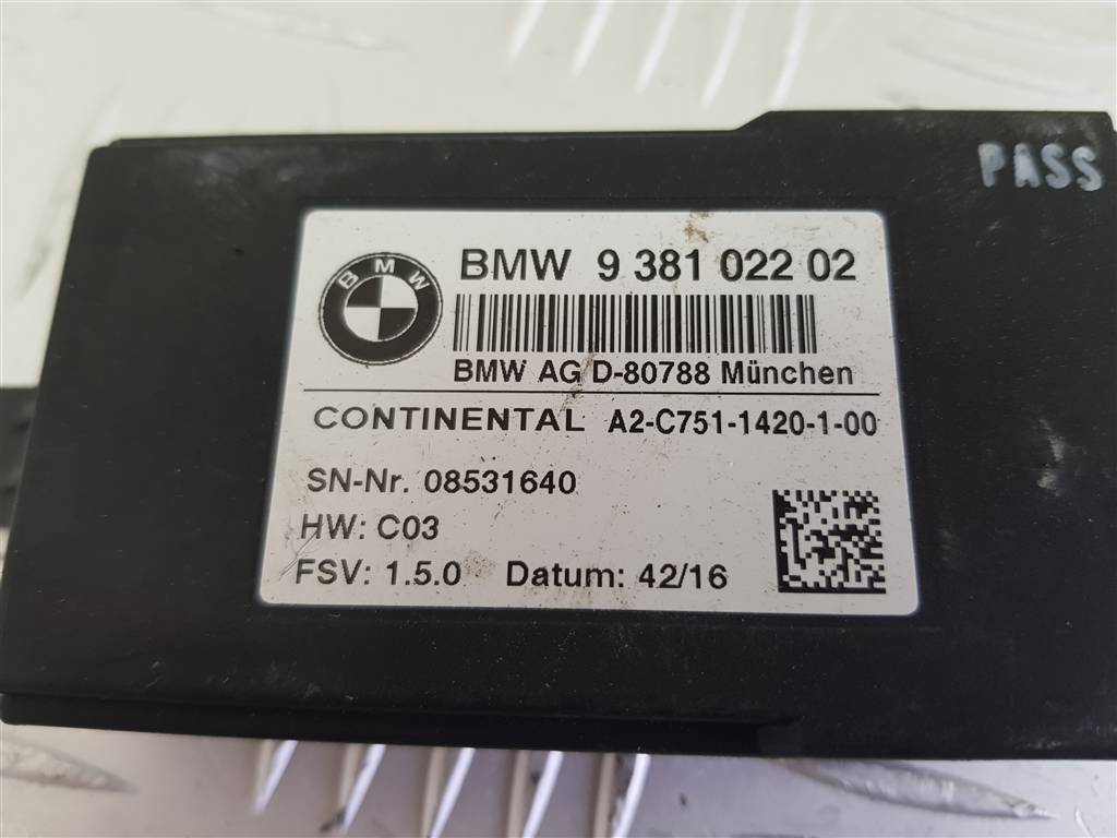 272003