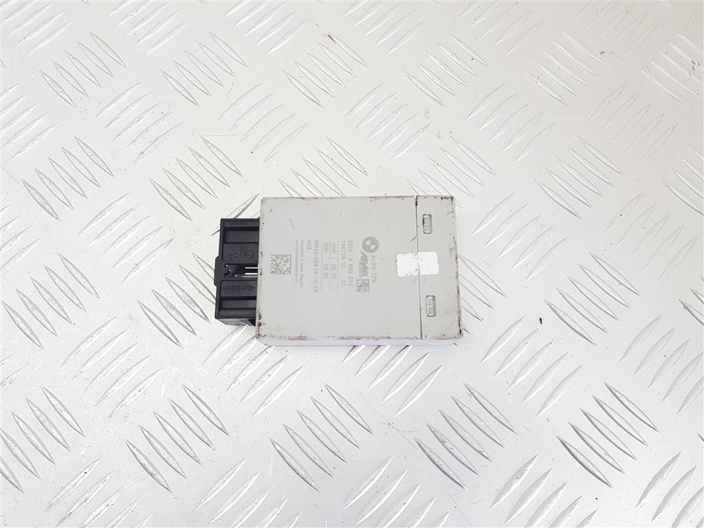 272043
