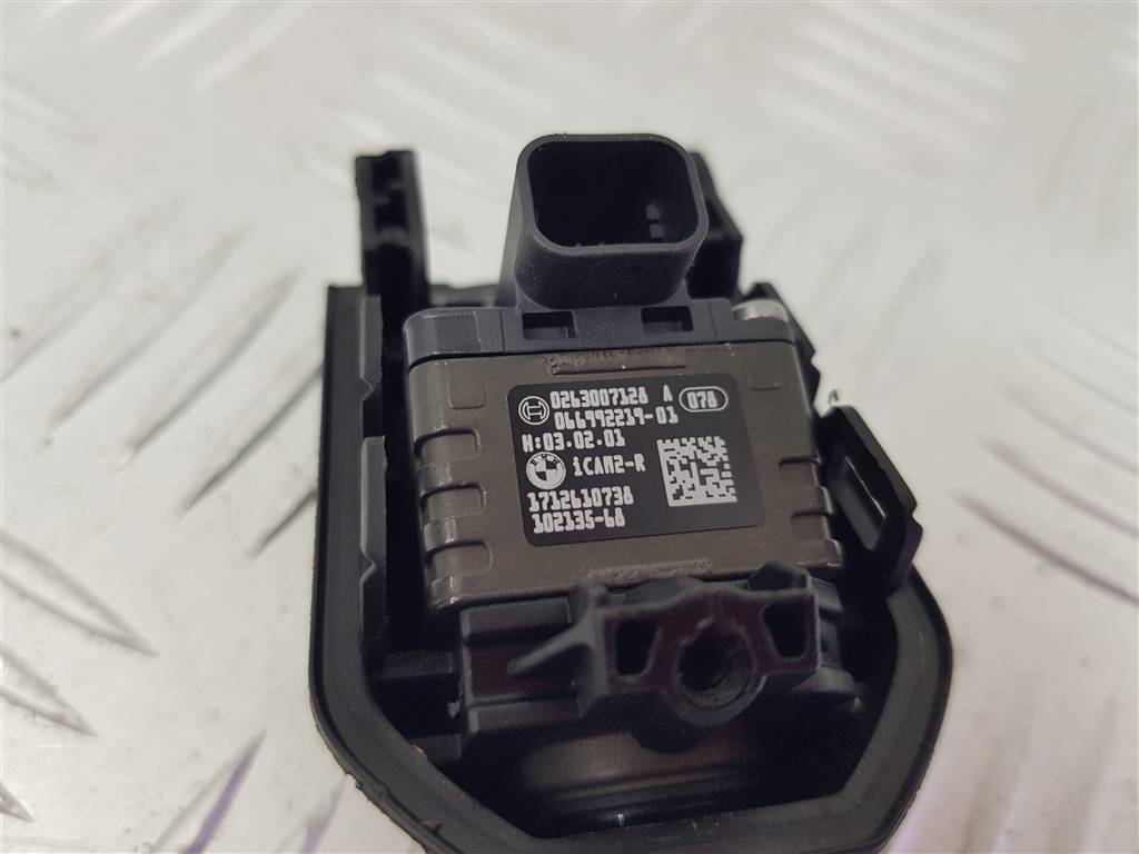 272800
