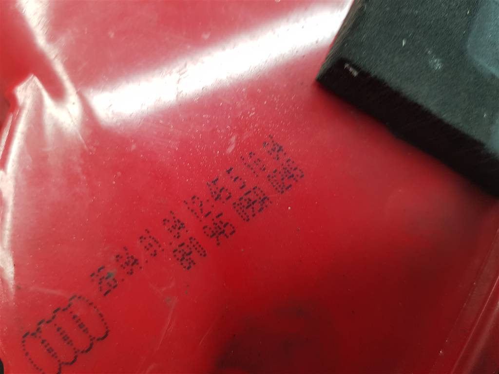 272944