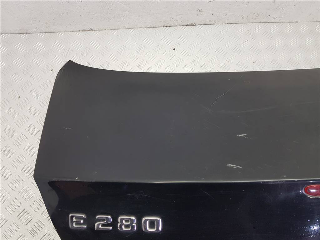 273829