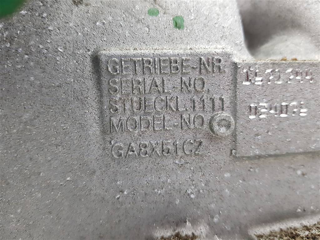 275843