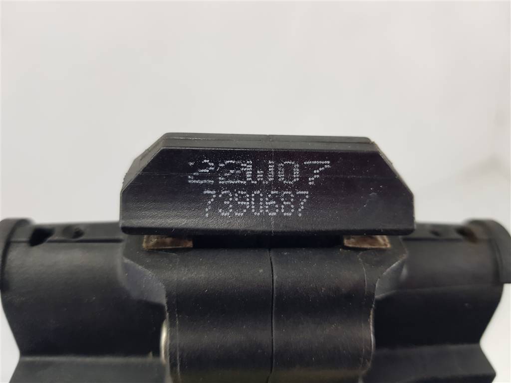 275963
