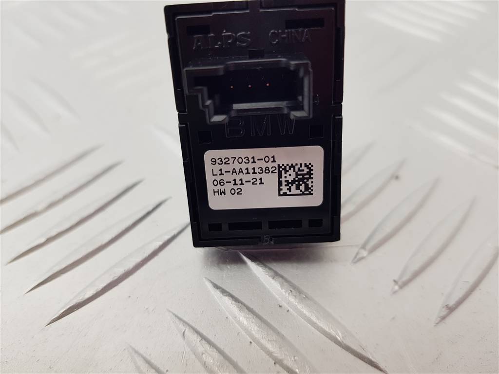 276011