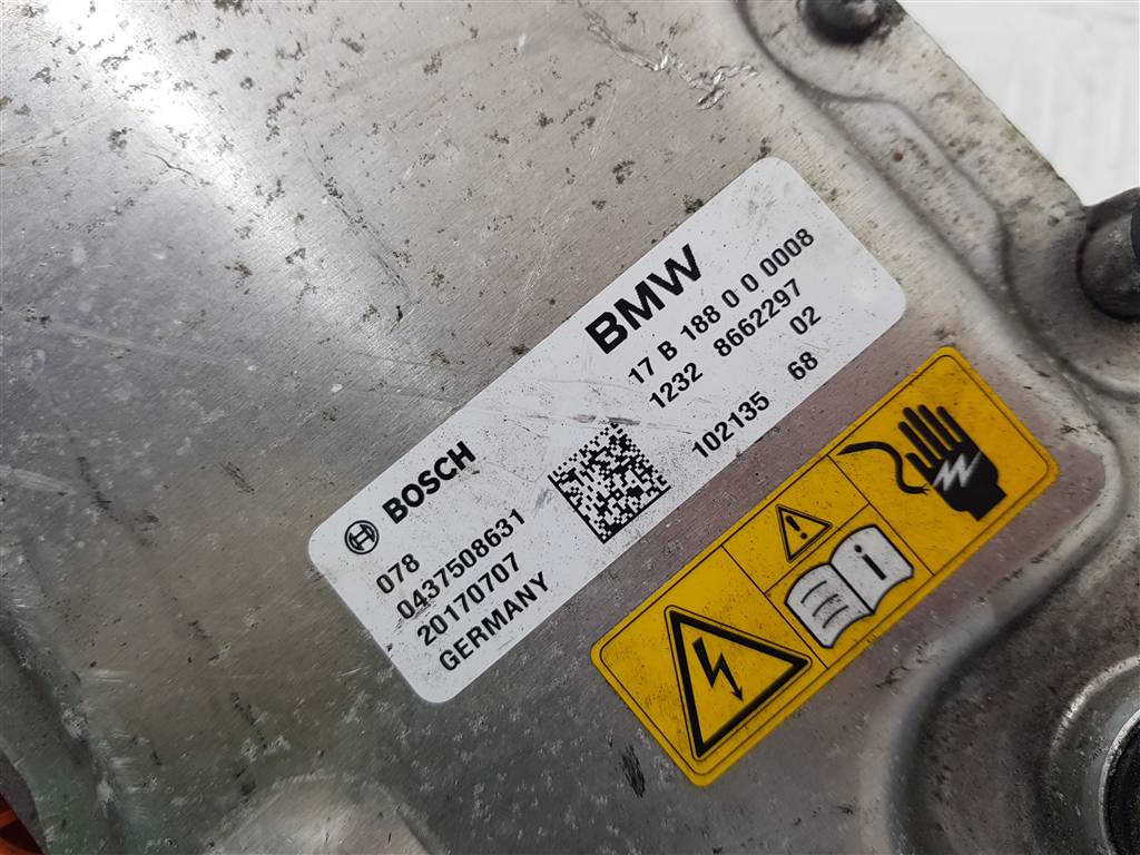 281696