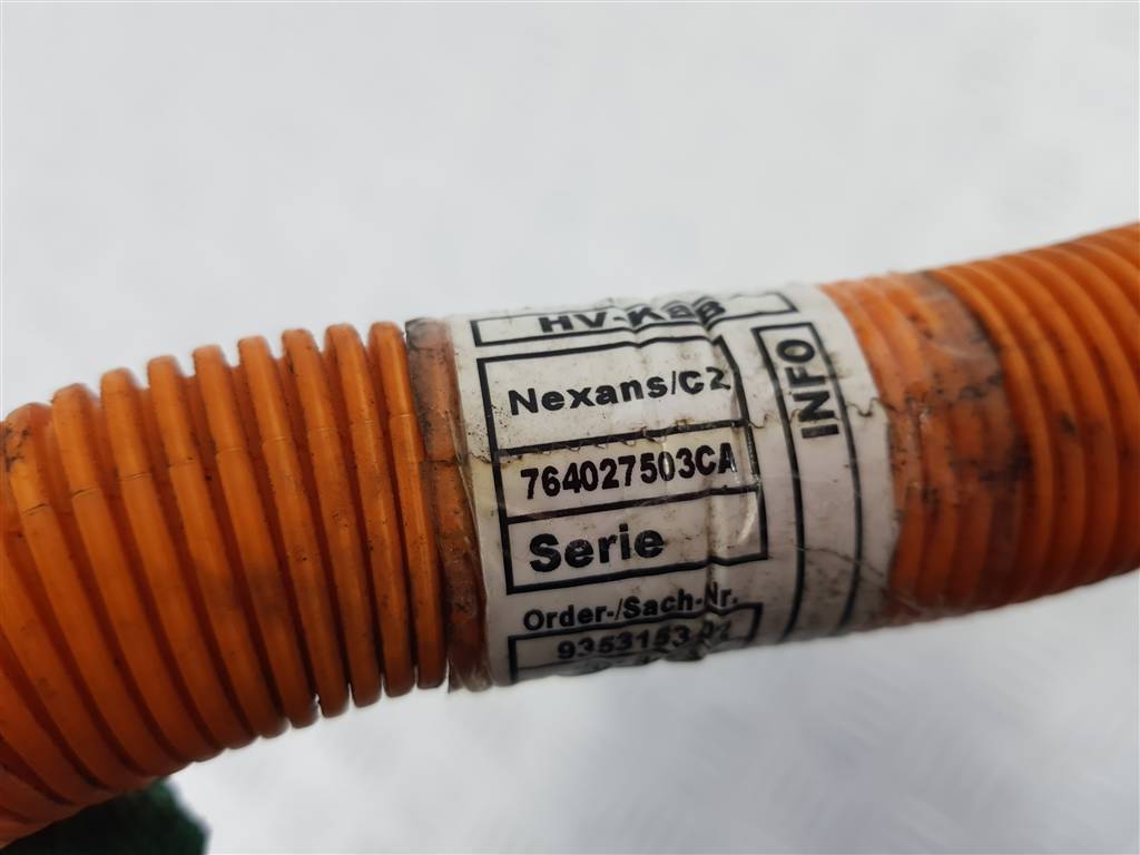 281700