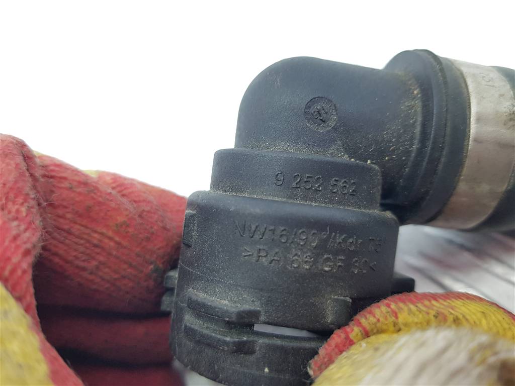 284021