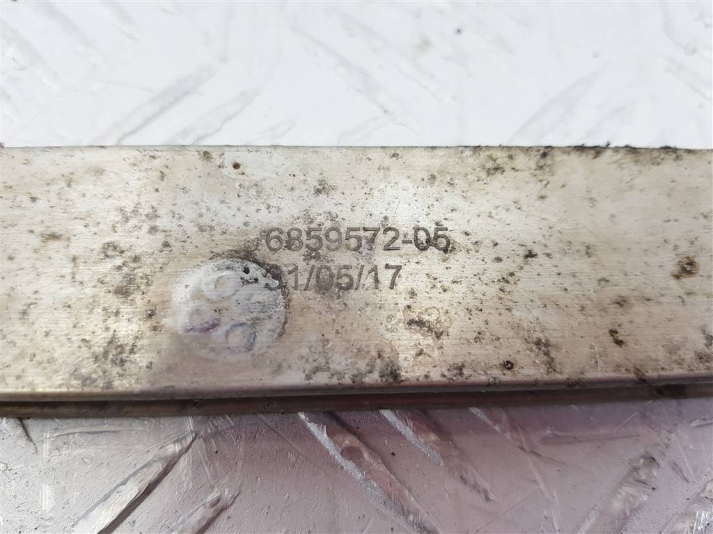 284023